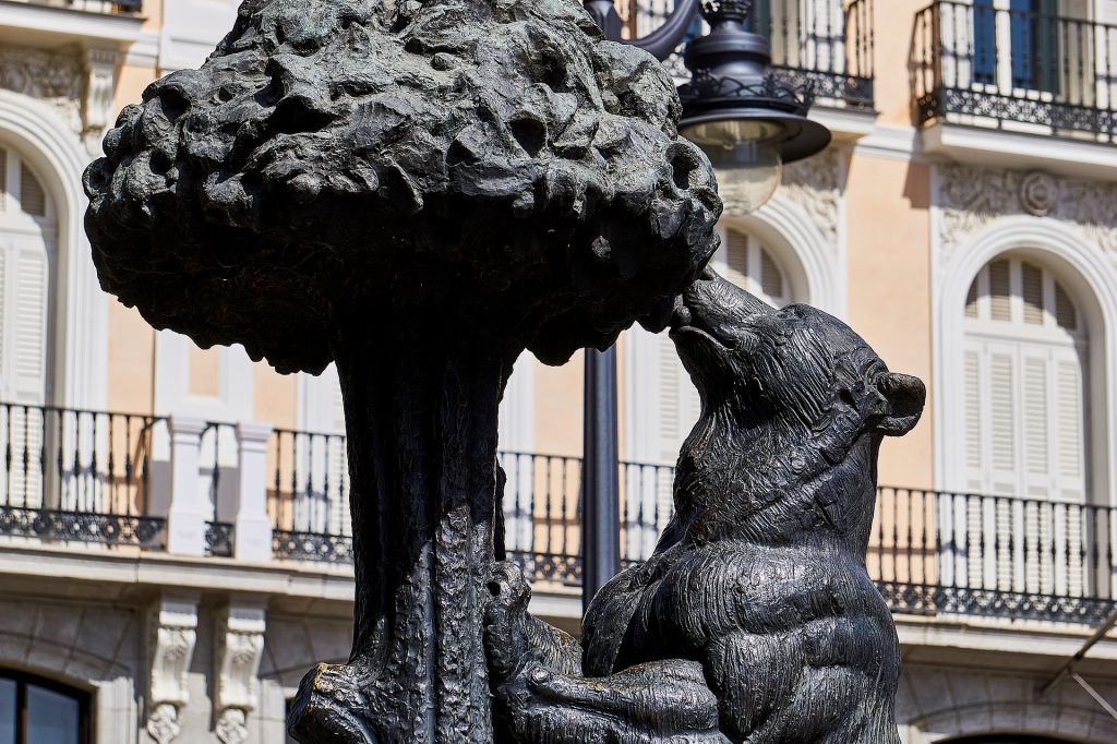 Bear statue in Puerta del Sol