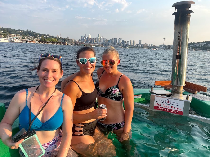 Women in hot tub boat in Seattle